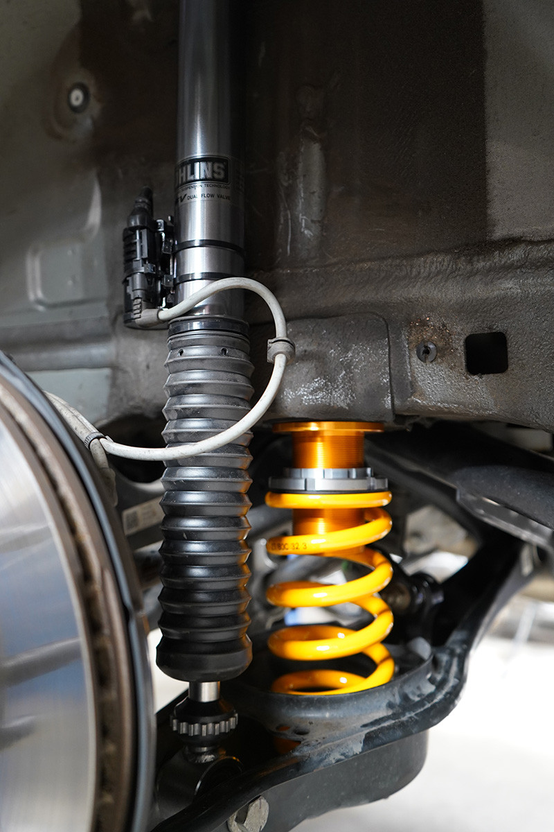 ohlins_golf_r_intall_rear_shock_and_spring_1200.jpg